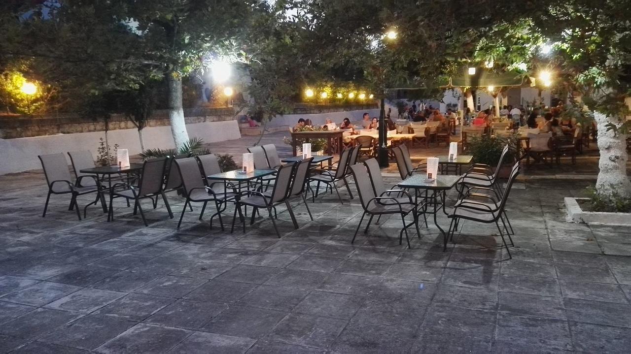 Hotel Finikas Methóni Kültér fotó